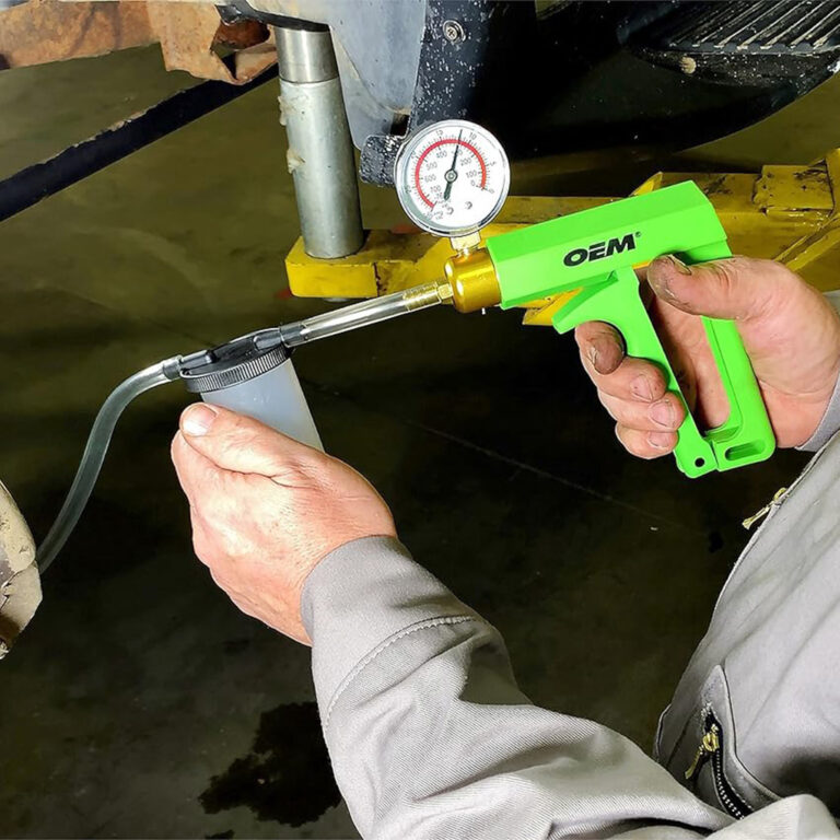 Oliatore OEMTOOLS 10 Litri – Contenitore Portatile Per Oli Auto, Con Tappo Antispruzzo E Maniglie Comode - 2